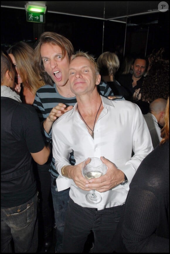 Exclusif - Le chanteur Sting et son fils Joe Sumner - After show du groupe Police au VIP Room le 29 septembre 2007.