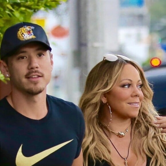 Exclusif - Maria Carey et son compagnon Bryan Tanaka quittent un restaurant à Beverly Hills le 20 juillet 2017.