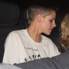Kristen Stewart et sa compagne Stella Maxwell - Dîner "The Row" organisé par les soeurs Olsen chez Caviar Kaspia à Paris le 3 juillet 2017.