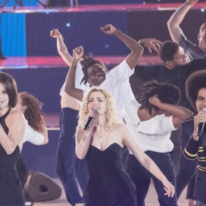 Exclusif - La troupe de la comédie musicale "Résiste" - Enregistrement de l'émission "Michel Berger, 25 ans déjà - L'hommage symphonique" à la Seine Musicale à Boulogne-Billancourt. L'émission sera diffusée le 29 juillet en prime time sur TF1. Le 6 juin 2017 © Cyril Moreau-Veeren Ramsamy / Bestimage