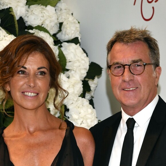 François Cluzet et sa femme Narjiss lors du 69e Gala de la Croix-Rouge monégasque dans la Salle des Étoiles du Sporting à Monaco, le 28 juillet 2017. © Bruno Bebert/Bestimage