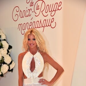 Victoria Silvstedt lors du 69e Gala de la Croix-Rouge monégasque dans la Salle des Étoiles du Sporting à Monaco, le 28 juillet 2017. © Bruno Bebert/Bestimage