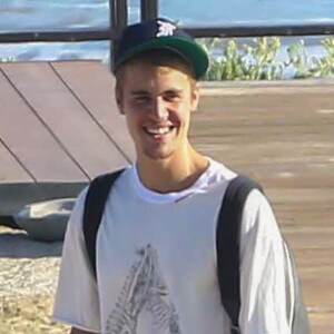 Exclusif - Justin Bieber se promène après avoir déjeuné chez Nobu à Malibu le 28 juillet 2017.