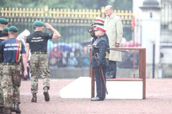 Le prince Philip, duc d'Edimbourg, a accompli la dernière mission - la 22 220e - de sa carrière royale de 65 années le 2 août 2017 au palais de Buckingham à Londres, à l'occasion d'une parade des Royal Marines, la Captain General's Parade, marquant la fin du 1664 Global Challenge, une initiative caritative.