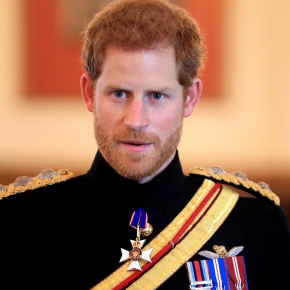 Le prince Harry en visite à la Royal Air Force pour le 75ème anniversaire. A cette occasion, il a rencontré des écoliers et des familles de militaires. Il a également présenté la "Firmin Sword of Peace". Le 20 juillet 2017