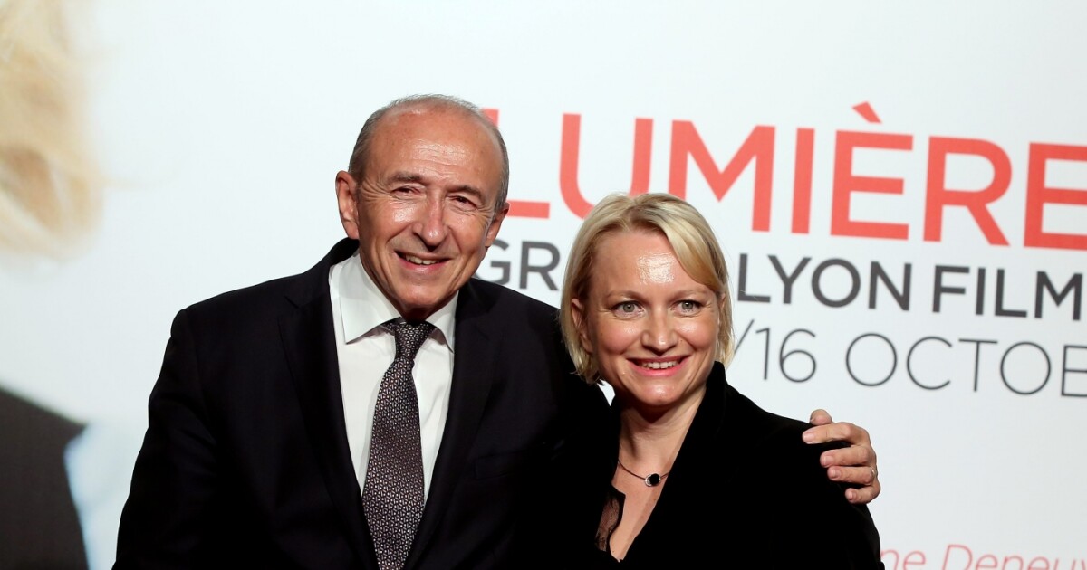 Gérard Collomb Qui Est Son épouse Caroline De Trente Ans Sa Cadette Purepeople 