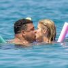 Exclusif - L'ancien footballeur brésilien Ronaldo Luis Nazario de Lima et sa compagne Celina Locks passent leurs vacances sur un yacht à Ibiza, Espagne, le 5 août 2017.