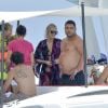 Exclusif - L'ancien footballeur brésilien Ronaldo et sa compagne Celina Locks passent leurs vacances sur un yacht à Ibiza, Espagne, le 5 août 2017.