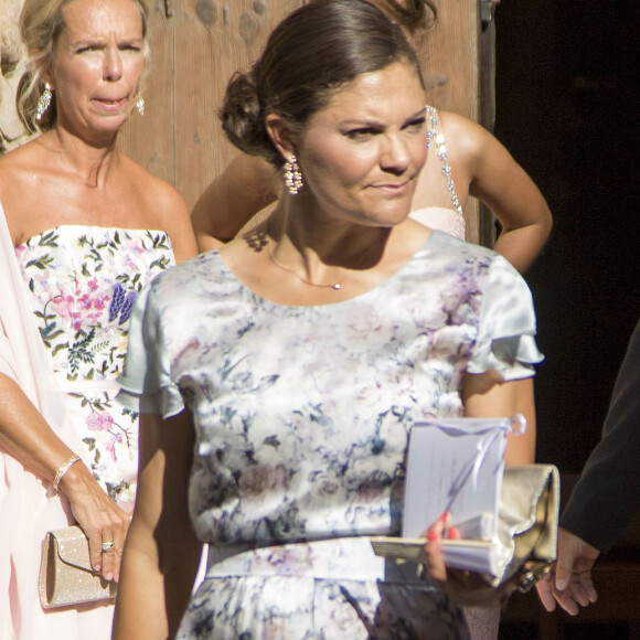 La princesse Victoria et la reine Silvia de Suède assistaient le 7 août 2017 au mariage d'Helena Sommerlath, nièce de Silvia, et de son compagnon Ian Martin, en la cathédrale de Palma de Majorque.