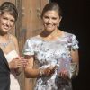 La princesse Victoria et la reine Silvia de Suède assistaient le 7 août 2017 au mariage d'Helena Sommerlath, nièce de Silvia, et de son compagnon Ian Martin, en la cathédrale de Palma de Majorque.