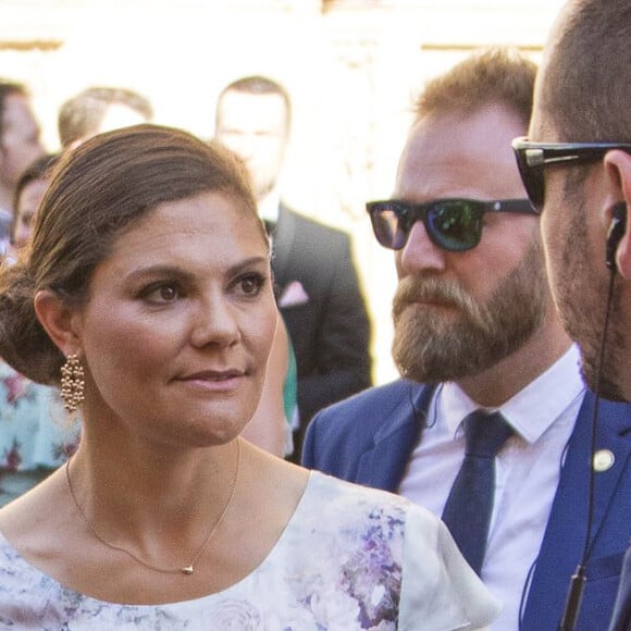 La princesse Victoria et la reine Silvia de Suède assistaient le 7 août 2017 au mariage d'Helena Sommerlath, nièce de Silvia, et de son compagnon Ian Martin, en la cathédrale de Palma de Majorque.