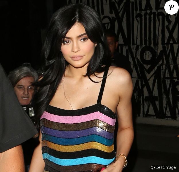 Kylie Jenner Milliardaire Elle Célèbre Ce Nouveau Record Avec Sa Poitrine Xxl Purepeople 