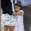 La princesse Athena de Danemark, 5 ans, faisait le 11 août 2017 sa rentrée des classes au niveau 0 à l'école des soeurs de Saint-Joseph (Sct. Joseph Søstrenes Skole) à Ordrup, au nord de Copenhague. La fille du prince Joachim et de la princesse Marie a été intimidée par la présence des photographes de presse au domicile familial de Klampenborg, avant de partir pour son premier jour d'école.