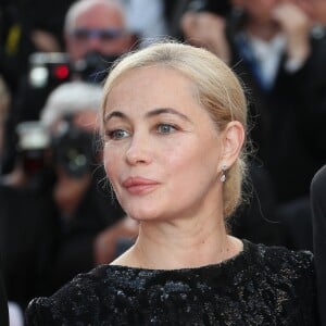 Emmanuelle Béart - Montée des marches du film "Mise à Mort du Cerf Sacré" lors du 70e Festival International du Film de Cannes. Le 22 mai 2017. © Borde-Jacovides-Moreau/Bestimage