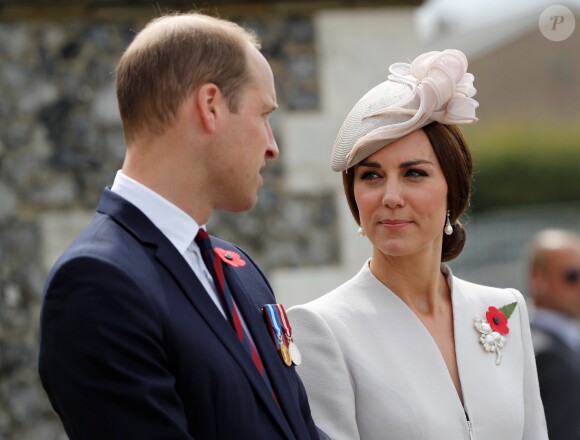 Le prince William, duc de Cambridge et Catherine Kate Middleton, la duchesse de Cambridge lors des commémorations du centenaire de la troisième Bataille d'Ypres, la Bataille de Passendale au cimetière militaire britannique de Tyne Cot, Ypres, Belgique, le 31 juillet 2017.