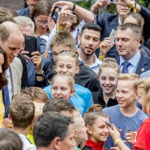 Le prince William, duc de Cambridge et Catherine Kate Middleton, duchesse de Cambridge en visite au marché traditionnel de Heidelberg, le 20 juillet 2017.