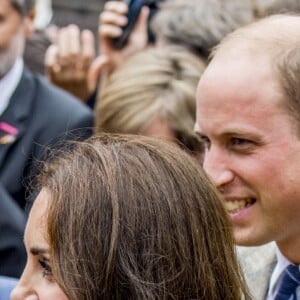 Le prince William, duc de Cambridge et Catherine Kate Middleton, duchesse de Cambridge en visite au marché traditionnel de Heidelberg, le 20 juillet 2017.