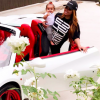 Blac Chyna pose avec sa nouvelle Ferrari et sa fille Dream - Photo publiée sur Instagram, le 24 juillet 2017