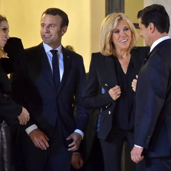 Le président français Emmanuel Macron, sa femme la première dame Brigitte Macron (Trogneux), Le président mexicain Enrique Pena Nieto et sa femme la Première dame Angélica Rivera - Le couple présidentiel français reçoit le couple présidentiel mexicain pour un dîner au palais de l'Élysée à Paris, le 6 juillet 2017. © Giancarlo Gorassini/Bestimage