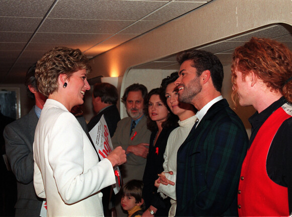 La princesse Diana et George Michael au stade de Wembley à Londres le 1er décembre 1993. © Martin Keene/PA Wire/Abacapress.com