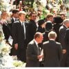 George Michael et Sir Elton John aux obsèques de la princesse Diana le 5 septembre 1997 à Londres.