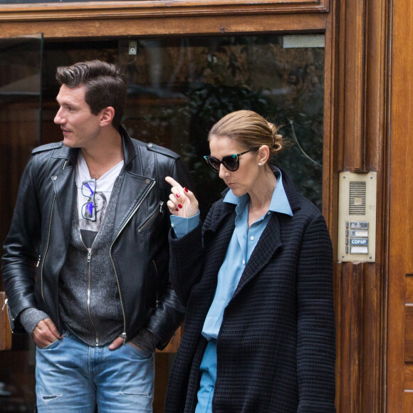 Exclusif - Céline Dion et son danseur Pepe Munoz sont allés déjeuner au restaurant italien Paparazzi au square de l'Opéra-Louis Jouvet et sont ensuite allés faire du shopping chez Dior avenue Montaigne et chez Balmain rue François 1er avant de revenir à l'hôtel Royal Monceau à Paris, France, le 8 août 2017.