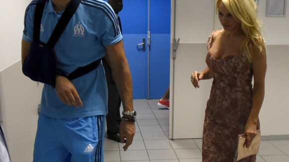 Pamela Anderson : Réconfort d'Adil Rami blessé pour sa première au Vélodrome