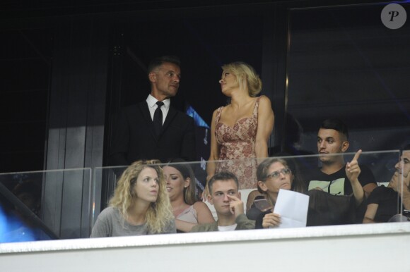 Pamela Anderson, compagne d'Adil Rami, au Stade Vélodrome à Marseille le 24 août 2017 lors du match de barrage retour d'Europa League entre l'OM et Domzale, première rencontre à laquelle elle venait assister. © Eric Etten/Bestimage