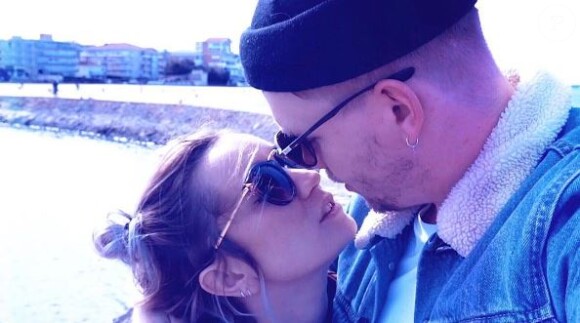 Bastien (Secret Story 4) s'est marié à sa compagne blogueuse Aurélie le 19 août 2017.
