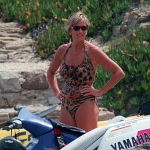 Diana, Princesse de Galles en vacances avec ses fils à Saint Tropez, le 18 juillet 1997.