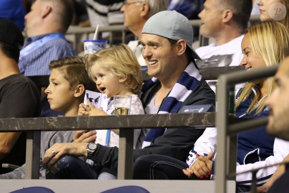 Exclusif - Michael Bublé est allé voir un match de football de l'équipe des Whitecaps avec son fils Noah à Vancouver. Le 26 août 2015 © CPA / Bestimage