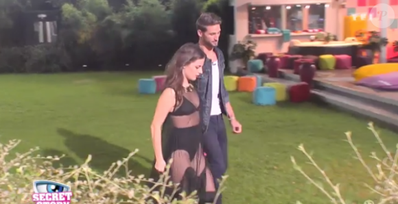 Julie, très dénudée dans "Secret Story 11", sur TF1. Le 1er septembre 2017.