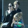 Exclusif - Angelina Jolie avec ses enfants Shiloh et Vivienne et leurs amis sont allés au laser tag à Los Angeles le 27 aout 2017.