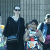 Exclusif - Angelina Jolie avec ses enfants Shiloh et Vivienne et leurs amis sont allés au laser tag à Los Angeles le 27 aout 2017.