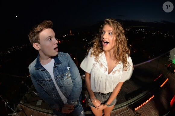Exclusif - Lou (The Voice Kids) et Lenni-Kim - Tournage du clip de la saison 2 du dessin animé "Miraculous Lady Bug" à Paris le 31 aout 2017. © Veeren/Bestimage