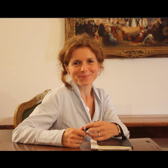 Claudia Ferrazzi, conseillère culture d'Emmanuel Macron présente aux obsèques de Mireille Darc.