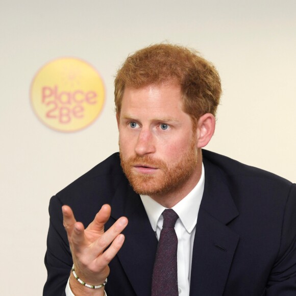 Le prince Harry visitait avec son frère le prince William, le 5 septembre 2017, le comité de soutien aux victimes de l'incendie de la tour Grenfell, à Londres.