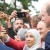 Le prince William était en visite avec son frère le prince Harry, le 5 septembre 2017, au comité de soutien aux victimes de l'incendie de la tour Grenfell, à Londres. Le duc de Cambridge a évoqué la grossesse de son épouse Kate et son état de santé.