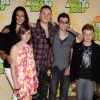 Chester Bennington, ses enfants et sa femme Talinda aux Nickelodeon's 2009 Kids' Choice Awards.