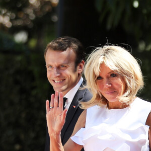 Le président Emmanuel Macron et sa femme Brigitte Macron (Trogneux) lors de l'accueil du couple présidentiel français par le président de la république hellénique au palais présidentiel à Athènes le 7 septembre 2017. © Dominique Jacovides / Bestimage