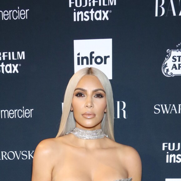 Kim Kardashian assiste à la soirée "Harper's Bazaar Icons by Carine Roitfeld" organisée au Plaza Hotel de New York, le 8 septembre 2017.