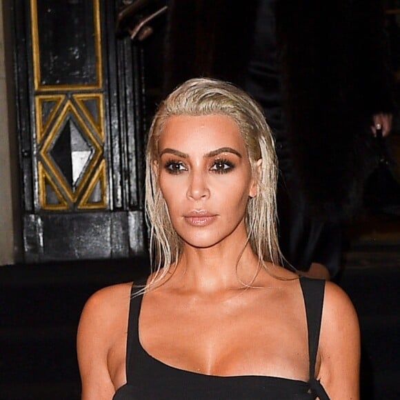 Kim Kardashian sort du Plaza Hotel à New York, le 7 septembre 2017.