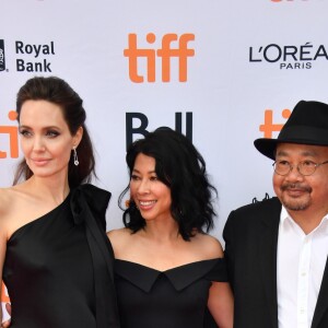 Angelina jolie, Loung Ung, et Rithy Panh à la première de "First They Killed My Father" au Toronto International Film Festival 2017 (TIFF), le 11 septembre 2017.