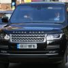 Le prince William, duc de Cambridge, va chercher son fils, le prince George, au volant de son Range Rover à la sortie de l'école, à l'issue de son premier jour. Londres, le 7 septembre 2017.