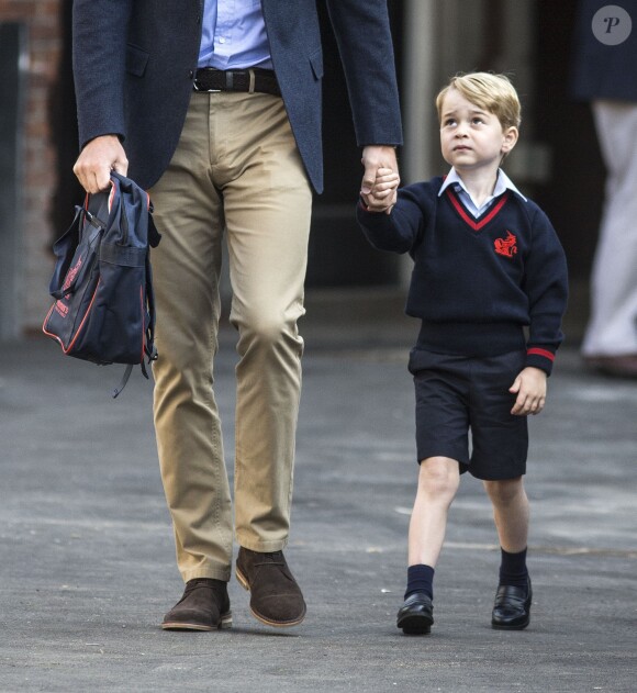 Le prince George de Cambridge lors de son premier jour à l'école Thomas's Battersea à Londres le 7 septembre 2017.