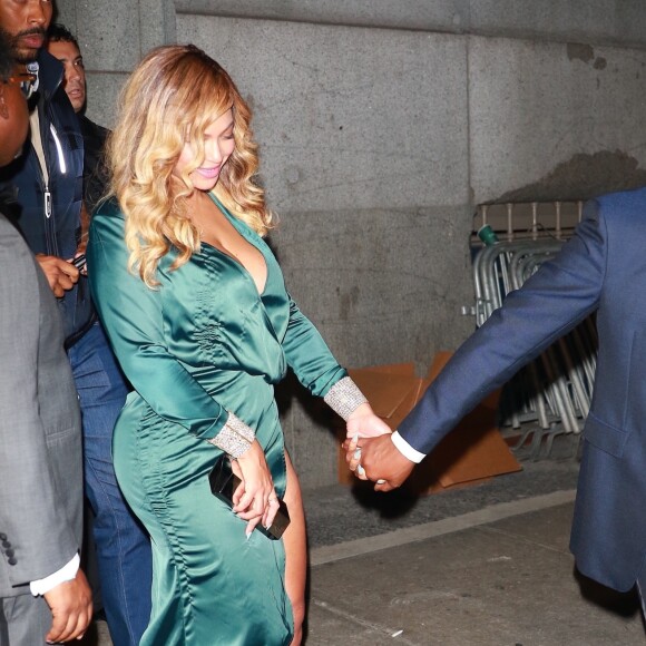 Jay-Z et sa femme Beyonce à la sortie de la 3ème soirée caritative annuelle Diamond Ball à Cipriani Wall Street à New York.