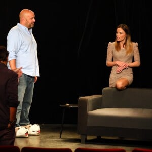 Exclusif - Patrick Veisselier, Capucine Anav et le metteur en scène Eric Delcourt - Capucine Anav fait ses premiers pas au théâtre de la pièce "La Fève du samedi soir" qui se jouera à partir du 21 septembre 2017 au Apollo Theatre à Paris. © Sebastien Valiela / Bestimage