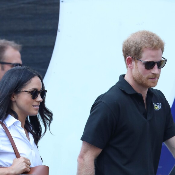Première apparition officielle du prince Harry et sa compagne Meghan Markle dans les tribunes de la finale de tennis à la troisième édition des Invictus Games à Toronto, Ontario, Canada, le 25 septembre 2017. 
