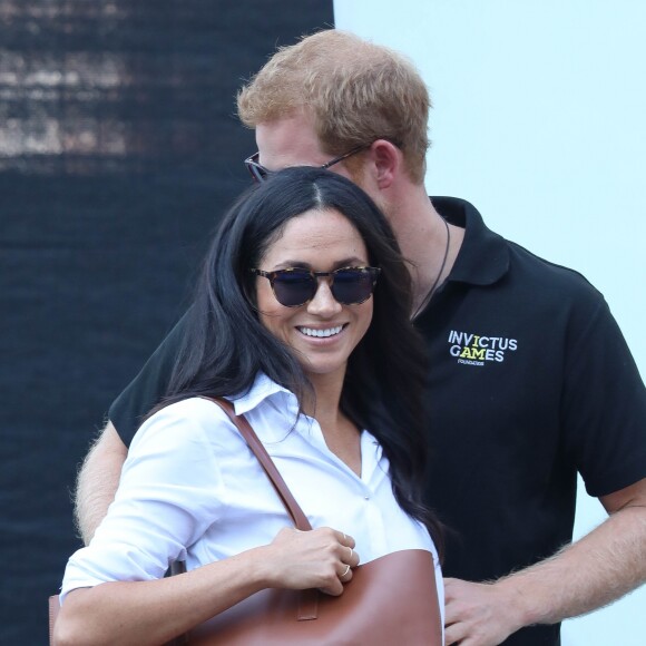 Première apparition officielle du prince Harry et sa compagne Meghan Markle dans les tribunes de la finale de tennis à la troisième édition des Invictus Games à Toronto, Ontario, Canada, le 25 septembre 2017. 