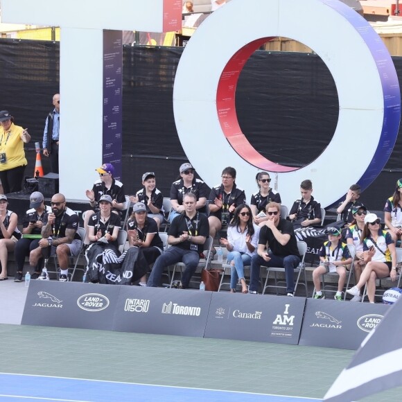 Première apparition officielle du prince Harry et sa compagne Meghan Markle dans les tribunes de la finale de tennis à la troisième édition des Invictus Games à Toronto, Ontario, Canada, le 25 septembre 2017. 